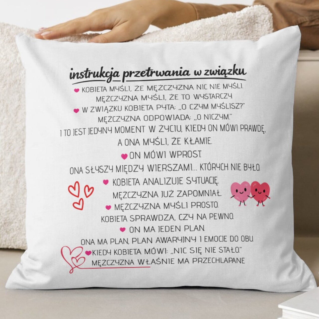 Poduszka Walentynkowa z Napisem – Śmieszny Prezent dla Pary – Dekoracja Sypialni